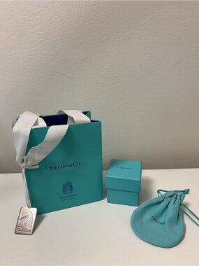 Tiffany & Co. Signature Robin's Egg Blue Box, Pouch & Shopping Bag Set